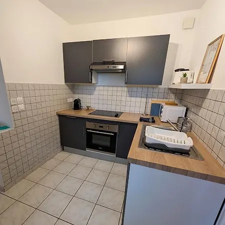Apartment 6 Personnes - Parking - Proche Caen
